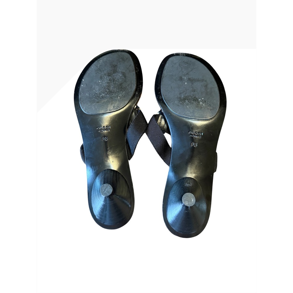 Gucci kitten heel thong sandals featuring a signature double g logo silver 9B - Picture 3 of 5